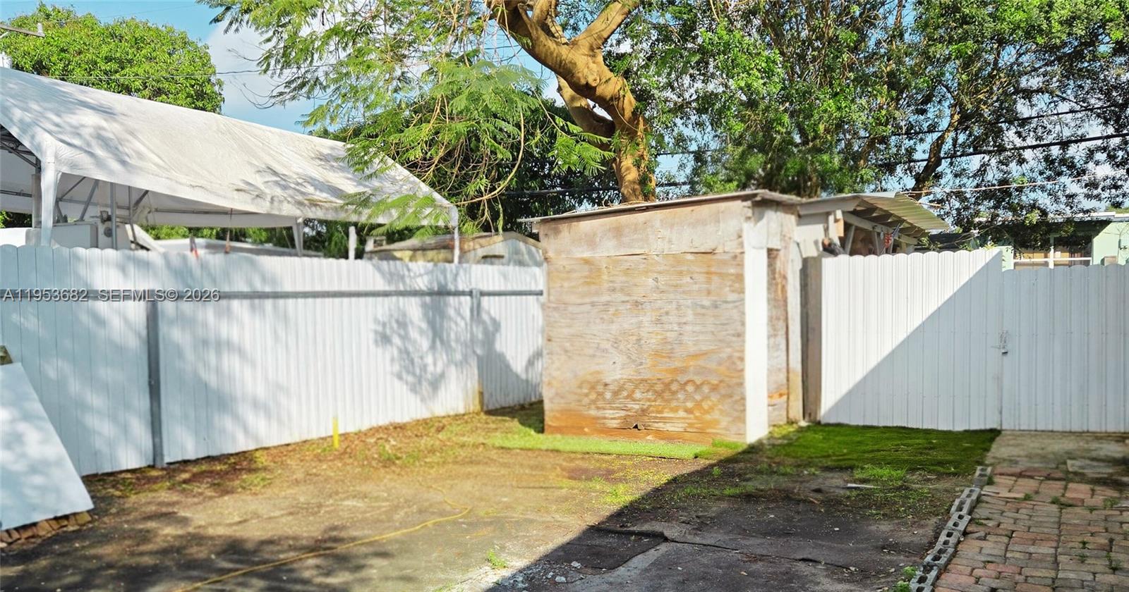 BUNCHE PARK - Residential