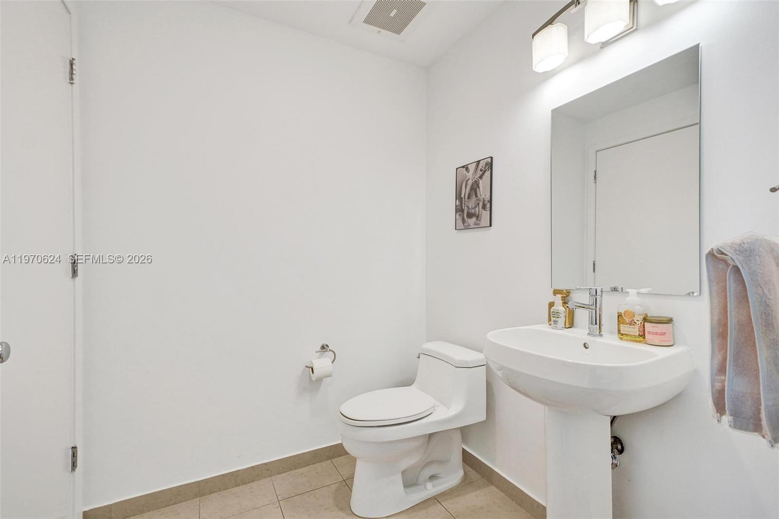 FOUR MIDTOWN MIAMI CONDO - Residential Lease