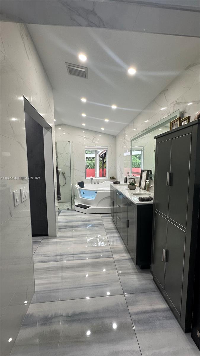 TRILOGY - Residential Lease