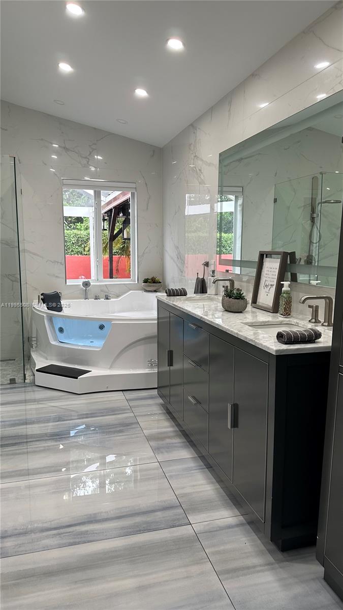 TRILOGY - Residential Lease