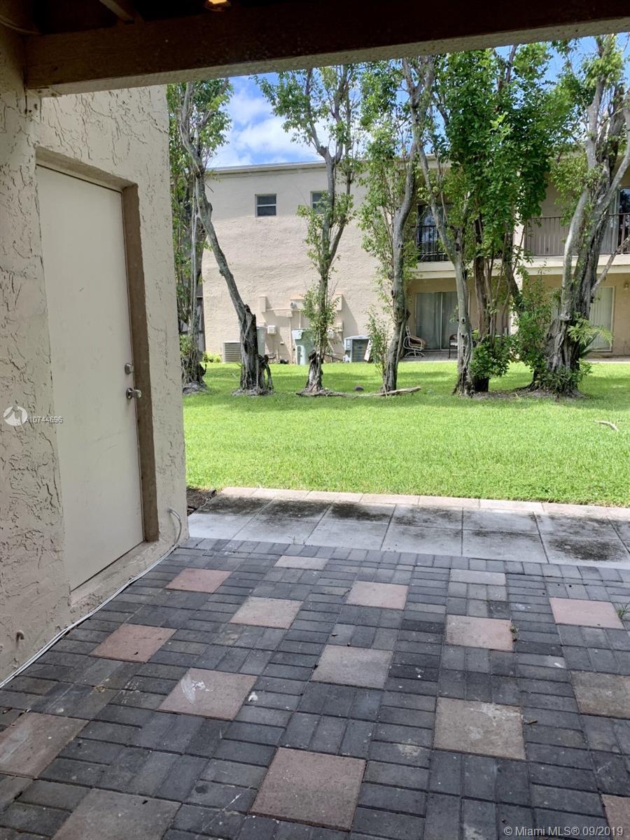 BLUE LAKE TOWNHOUSES COND - Residential Lease