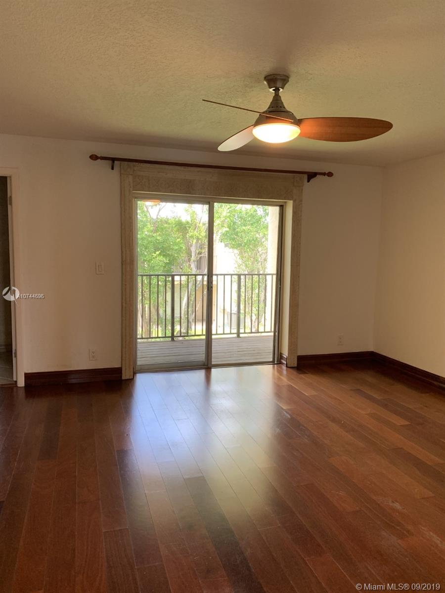 BLUE LAKE TOWNHOUSES COND - Residential Lease