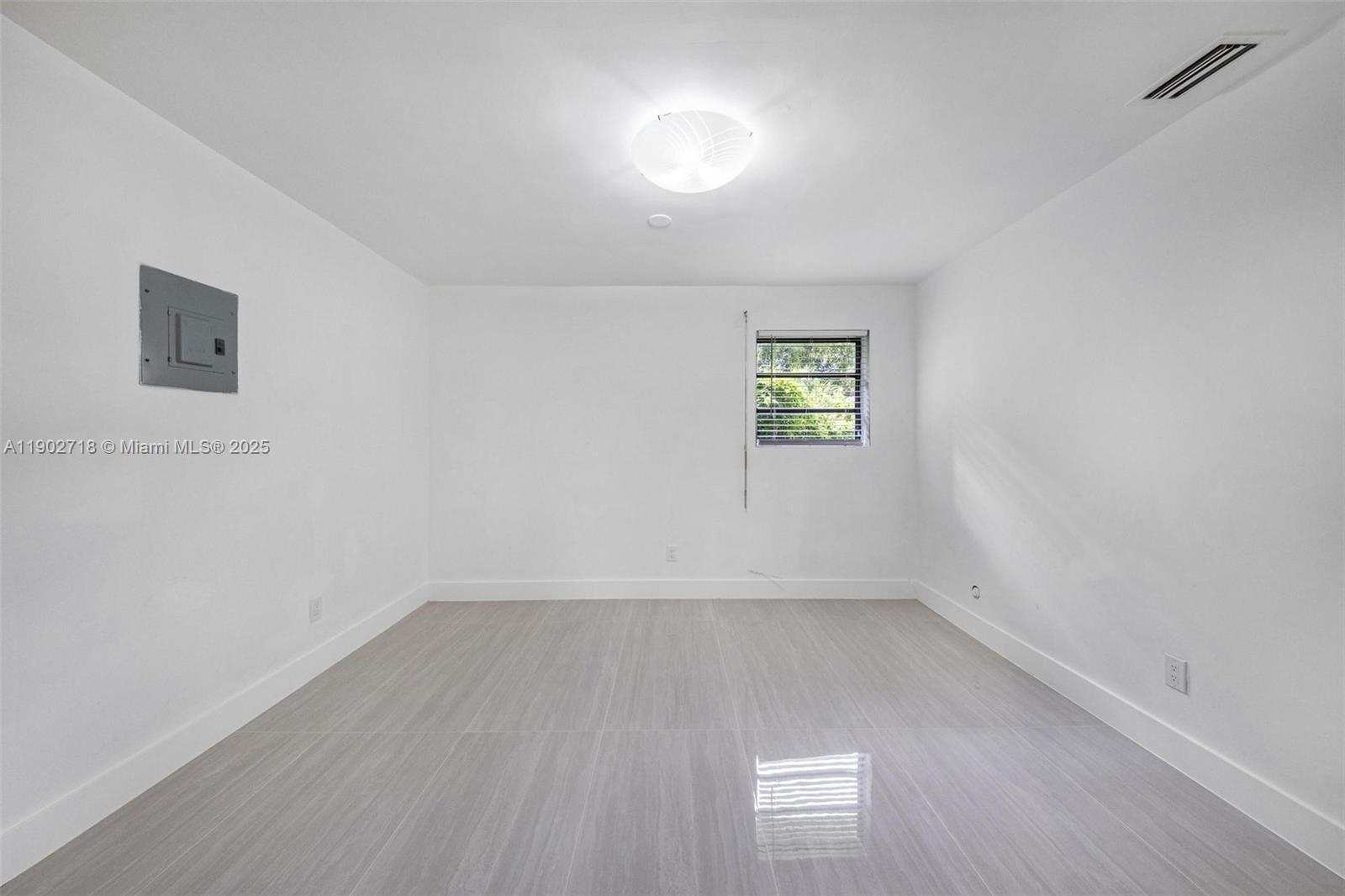 ARCH CREEK PINES - Residential Lease