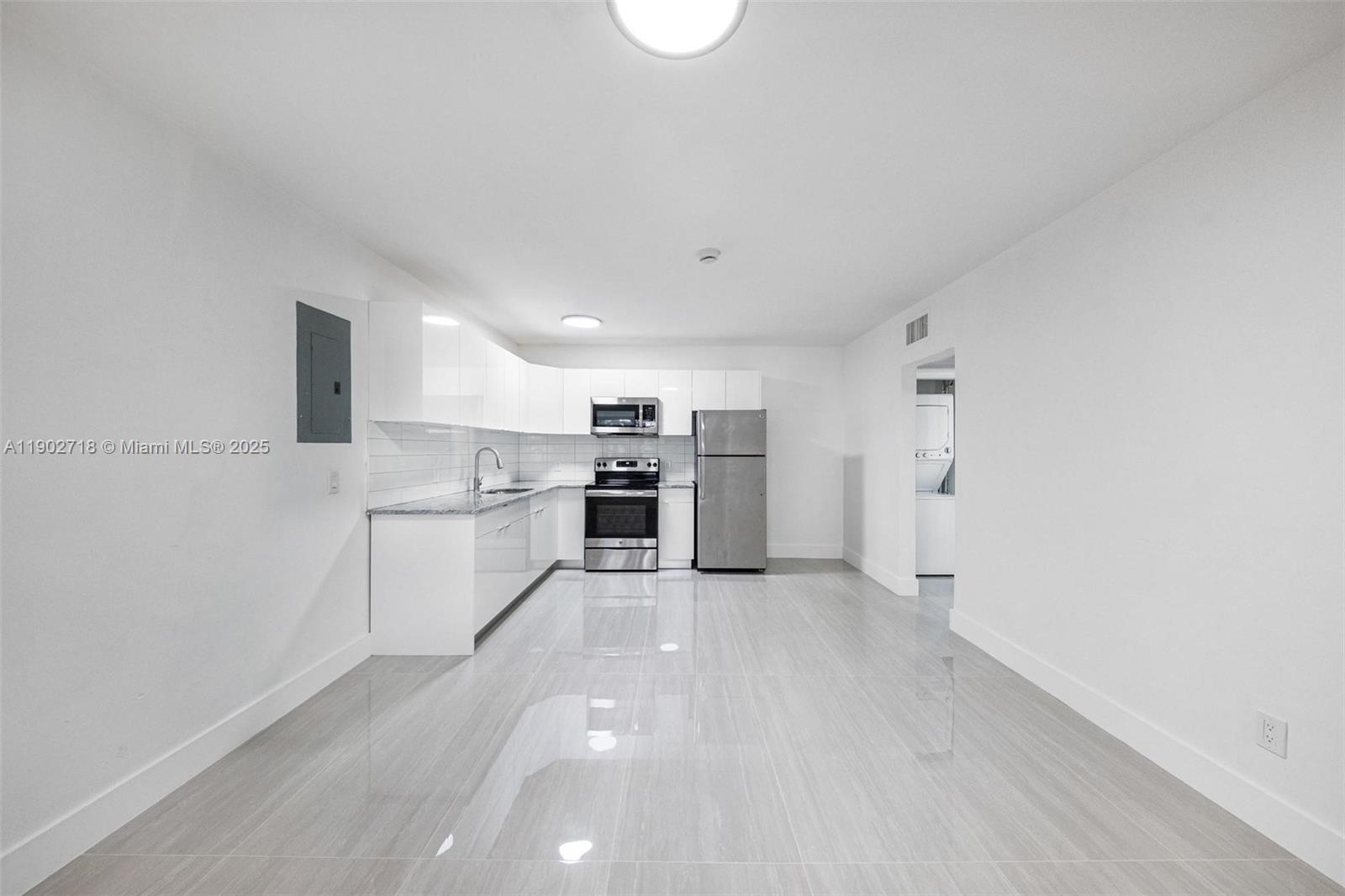 1050 NE 129th St 2