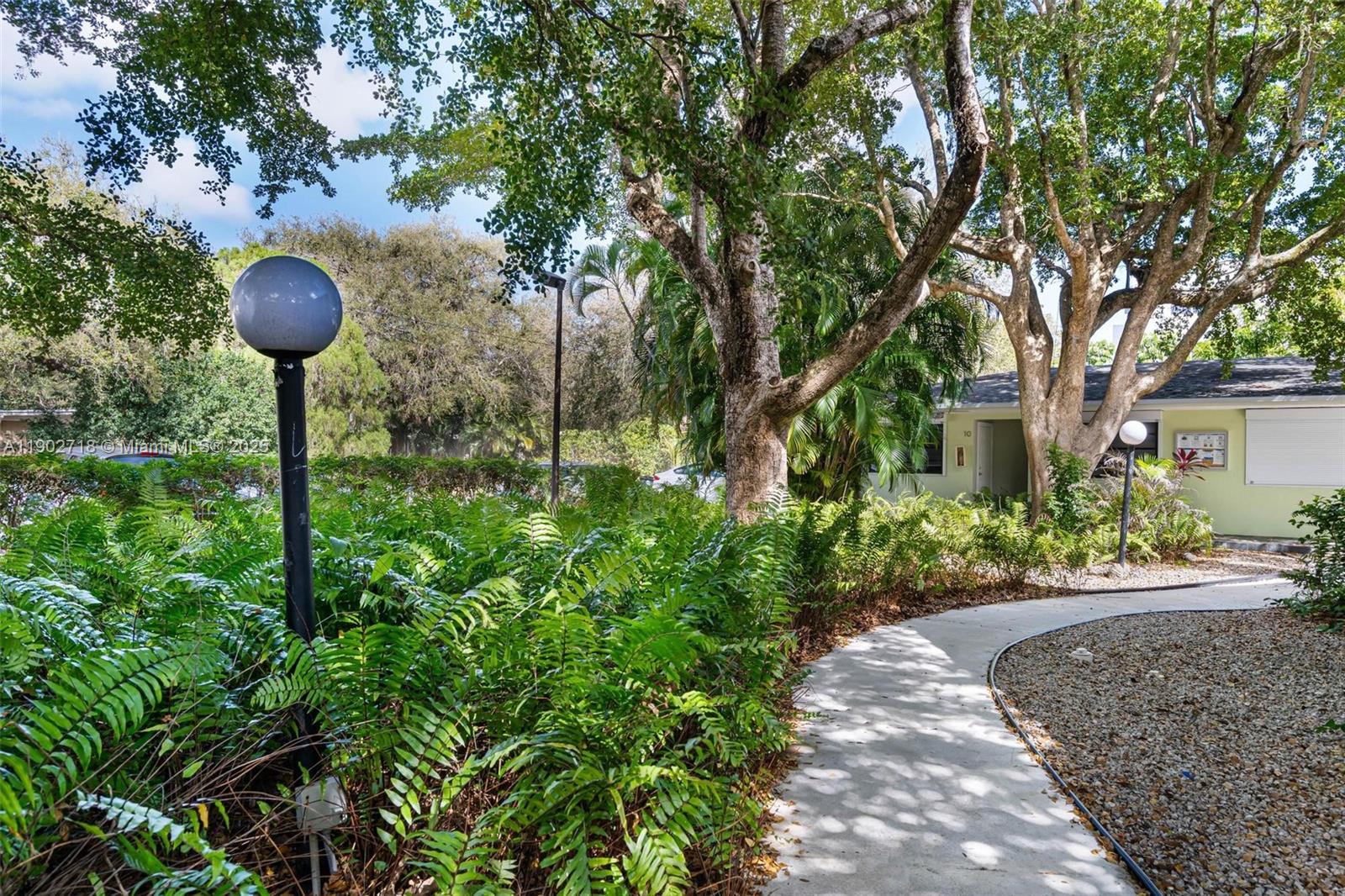 ARCH CREEK PINES - Residential Lease