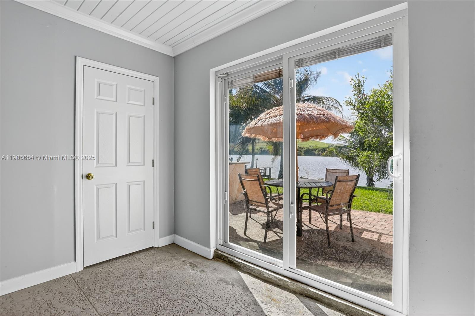 CRYSTAL LAKE 4TH SEC - Residential