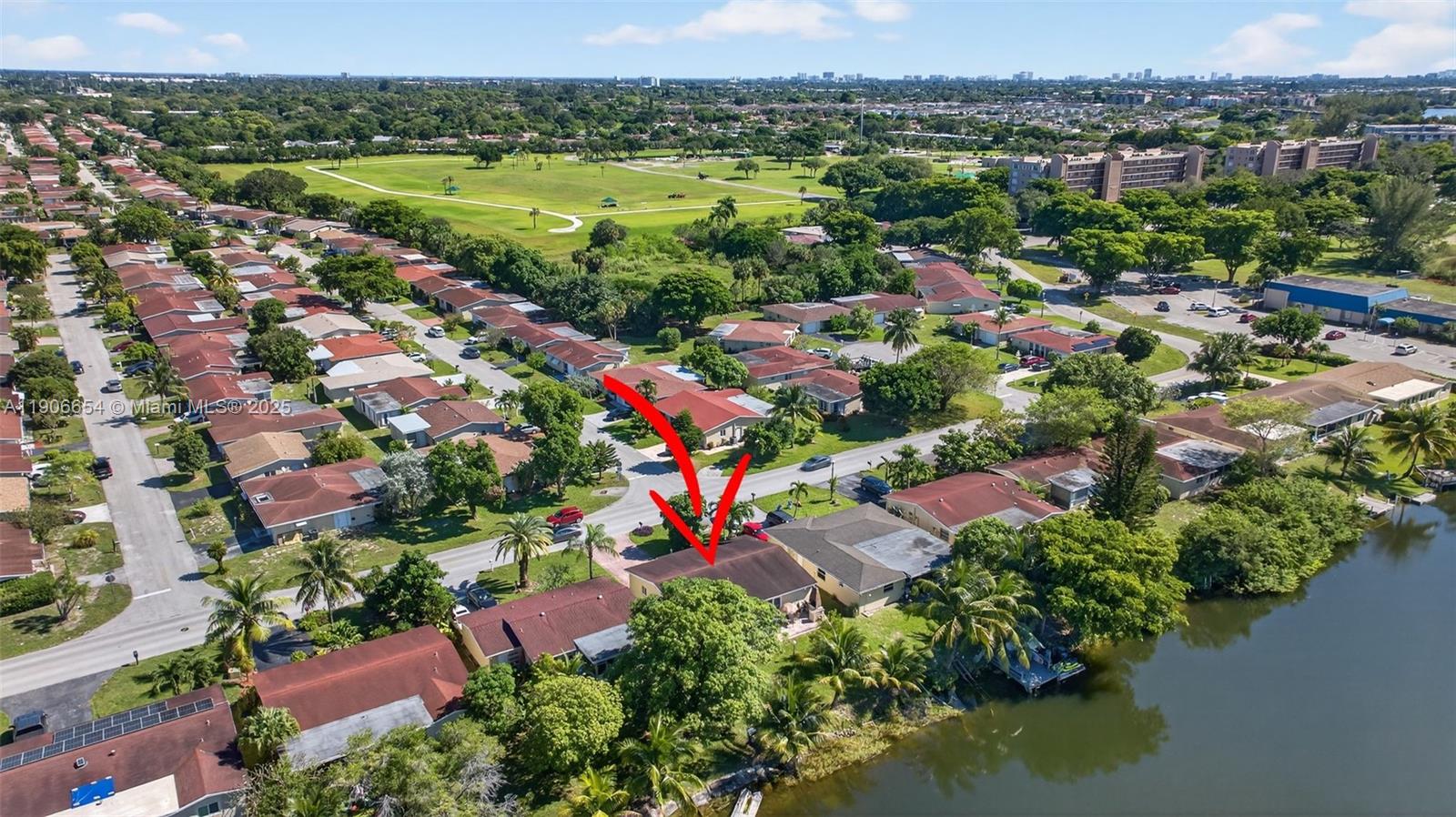 CRYSTAL LAKE 4TH SEC - Residential