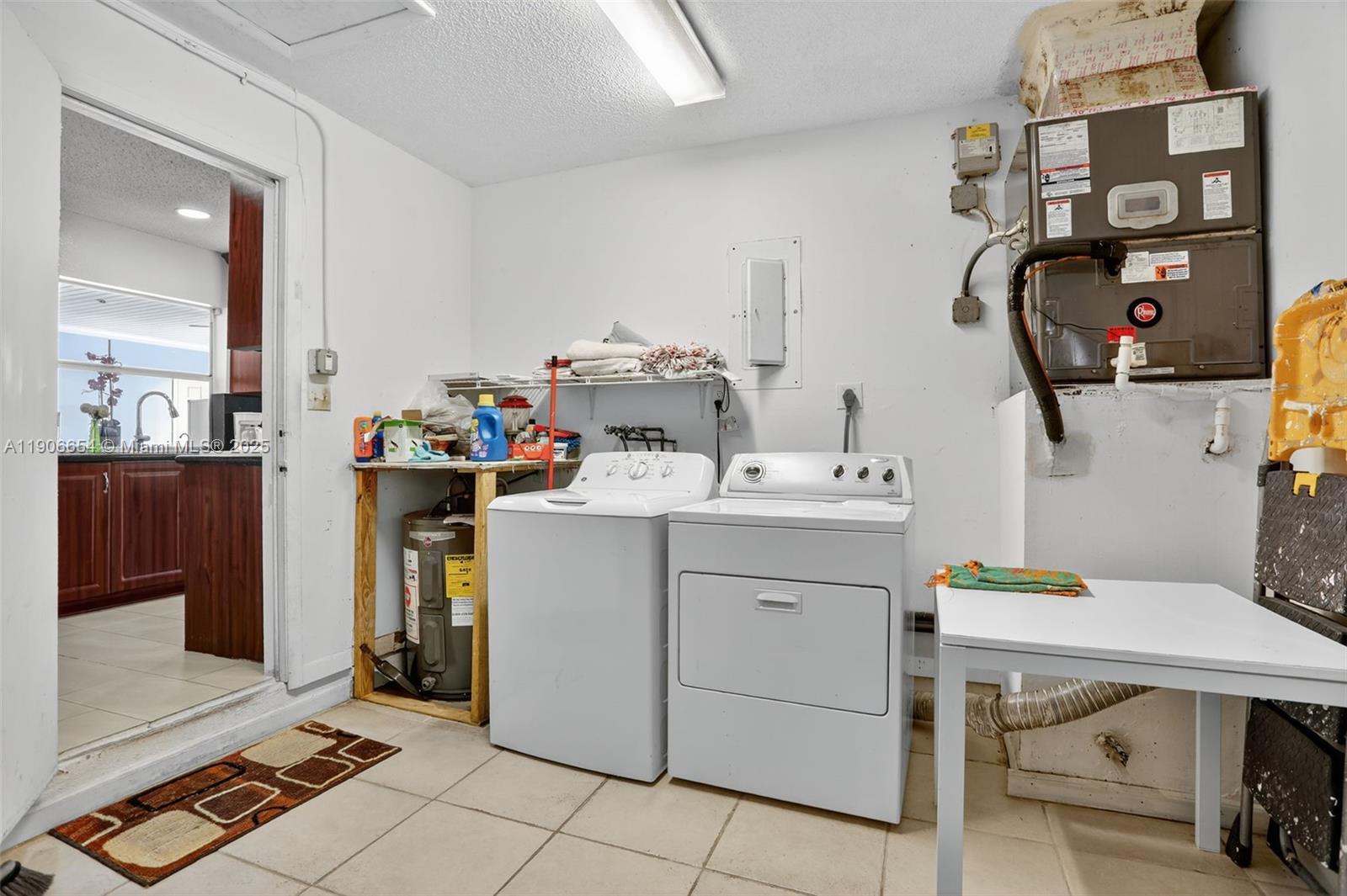 CRYSTAL LAKE 4TH SEC - Residential