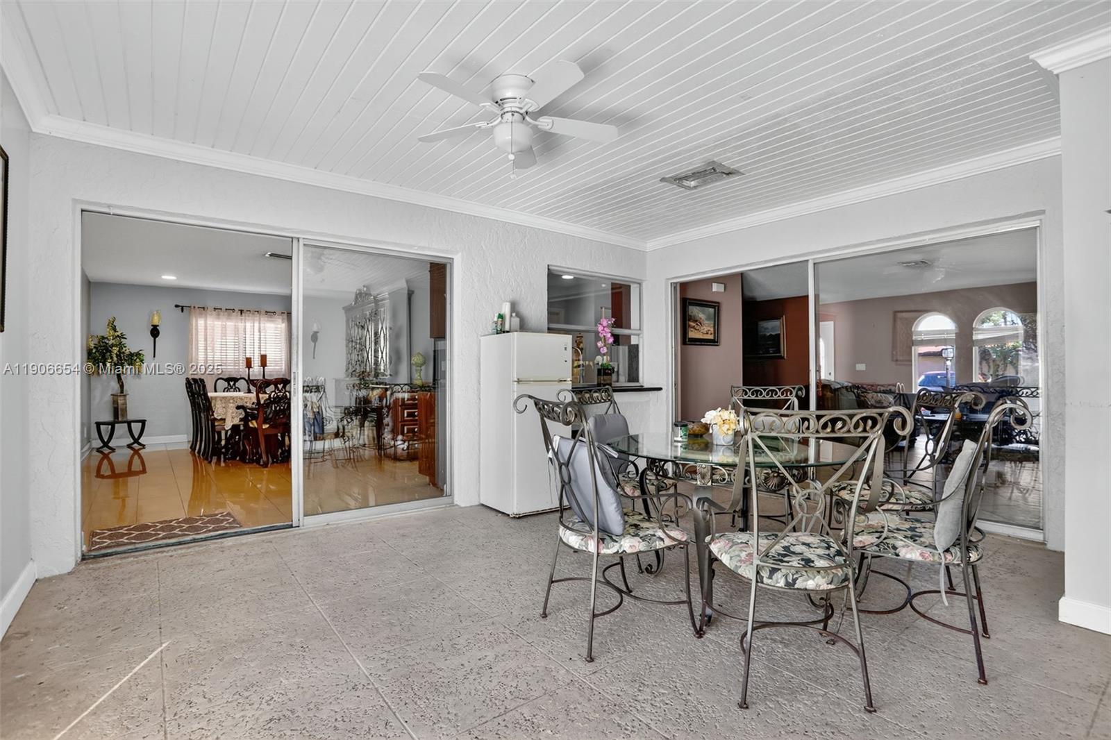 CRYSTAL LAKE 4TH SEC - Residential