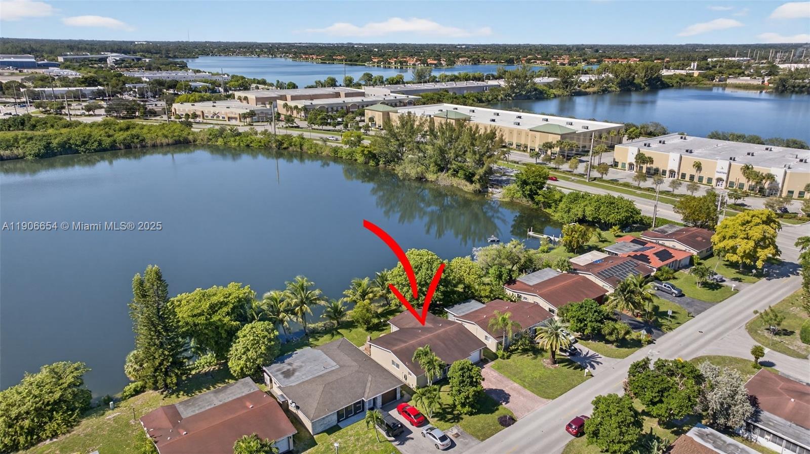 CRYSTAL LAKE 4TH SEC - Residential