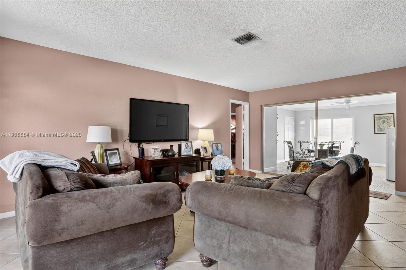 CRYSTAL LAKE 4TH SEC - Residential