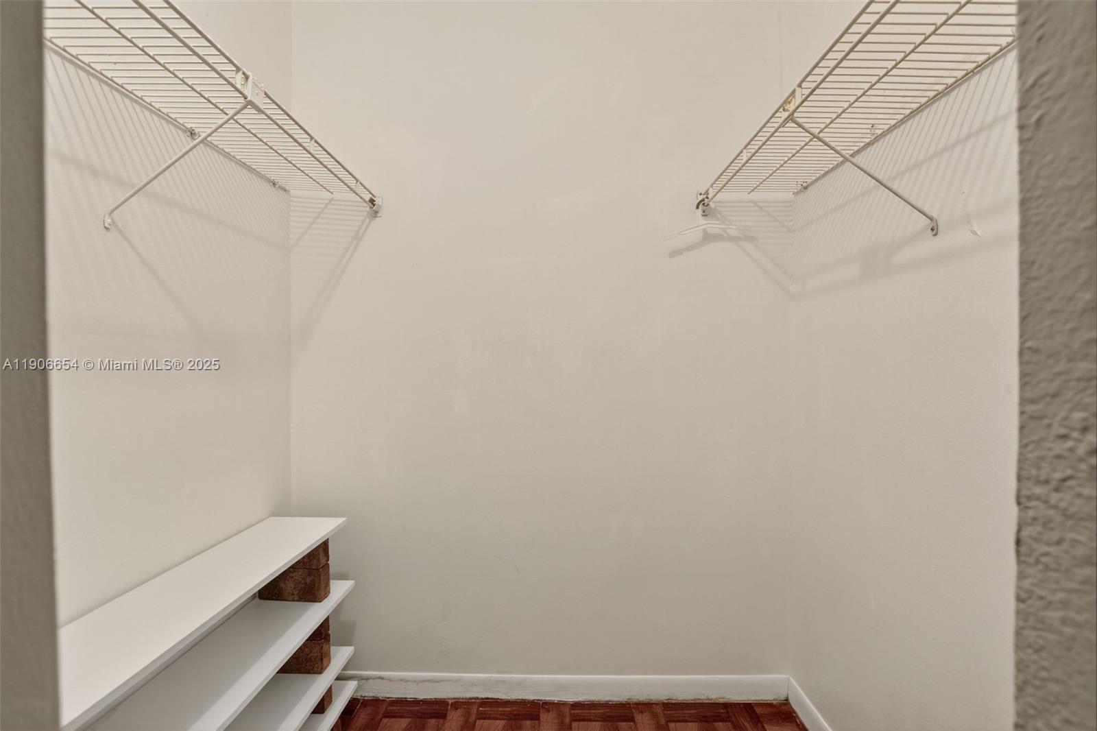 CRYSTAL LAKE 4TH SEC - Residential