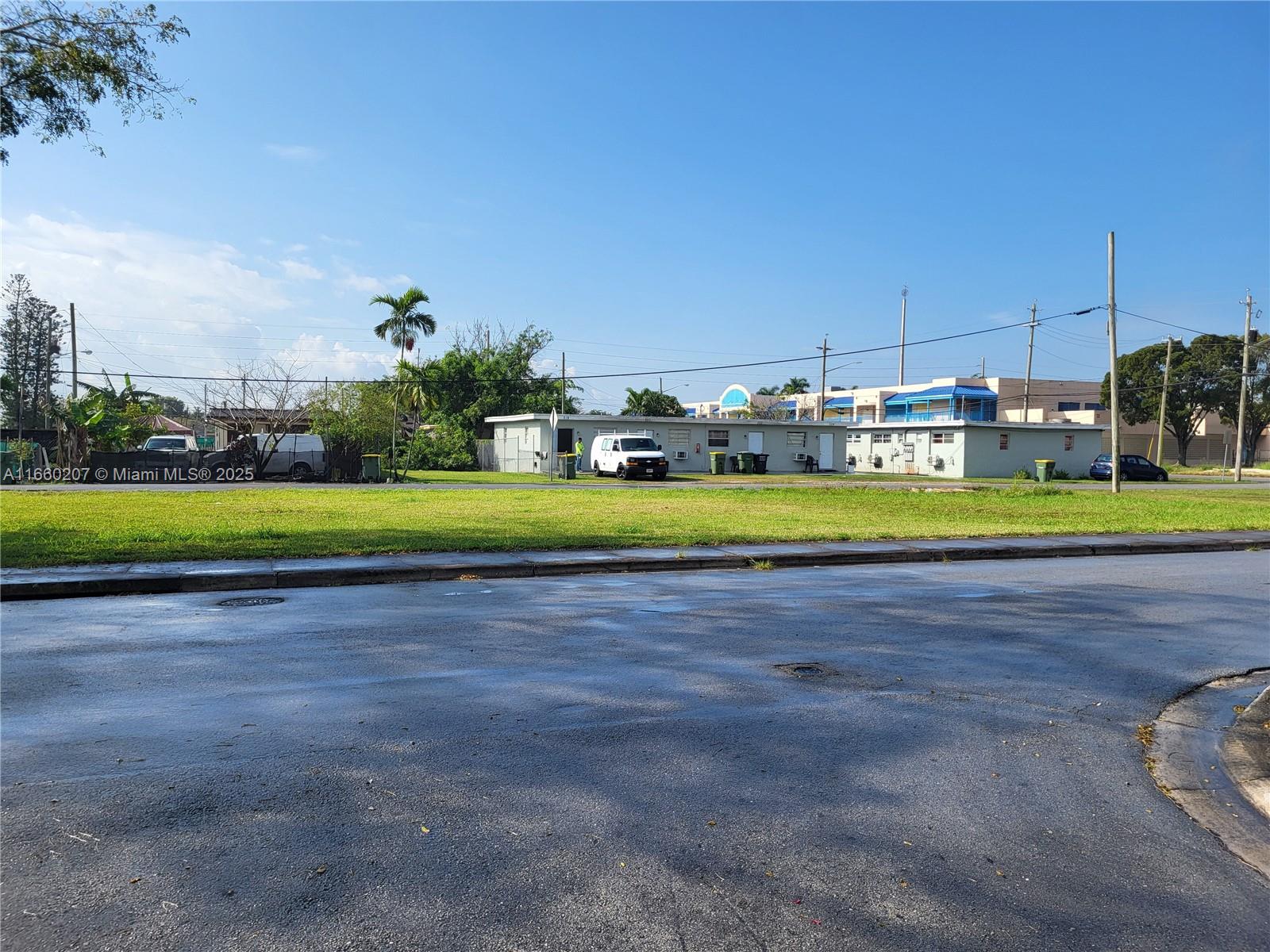 2 prime commercial mixed use vacant lots. Total of 8K sq. ft, are located in desired OPPORTUNITY ZONE & may qualify for an increase in density under the LIVE LOCAL ACT. Walking distance to the new South Dade Rapid Transit System, Downtown EVO Entertainment Hub & newly designed Miami Dade College Building.
**"""""""""""""*OWNER FINANCING WITH 50% Down Payment**** Send Inquiries to Listing Agent*******
There are several mixed use projects coming into the area (Sandero's Landing,Triangle Project,Ocean Gate Village,Soleste Midtown,MedSquare Homestead) AND many more pending (Homestead Live, Krome Marketplace).