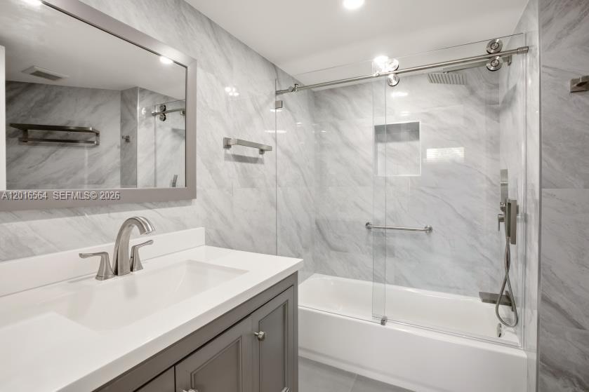 BLEAU FONTAINE CONDO #3 - Residential Lease
