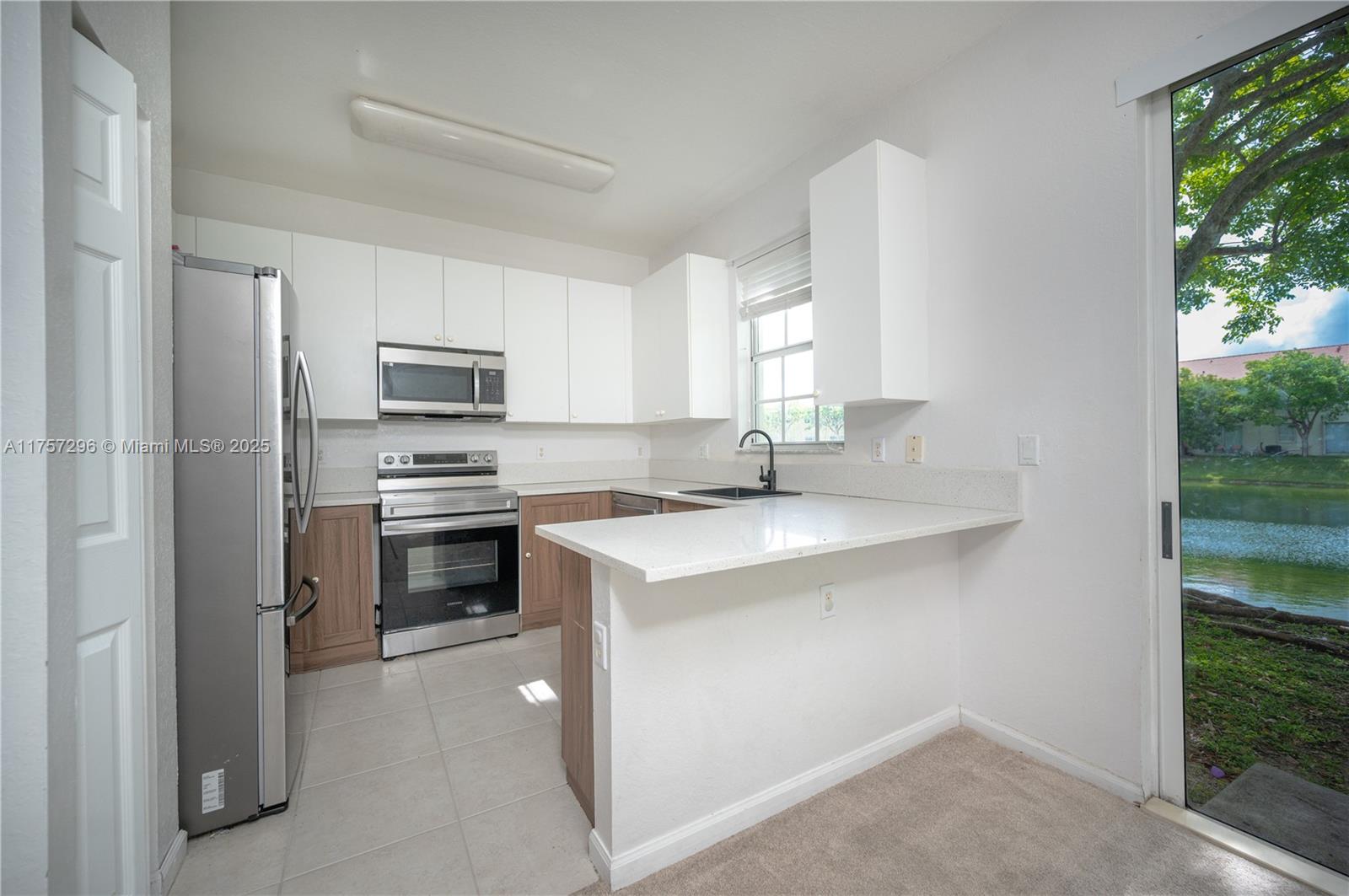 445 Ne 21st Ave, Homestead, Miami-Dade County, Florida - 3 Bedrooms  
3 Bathrooms - 