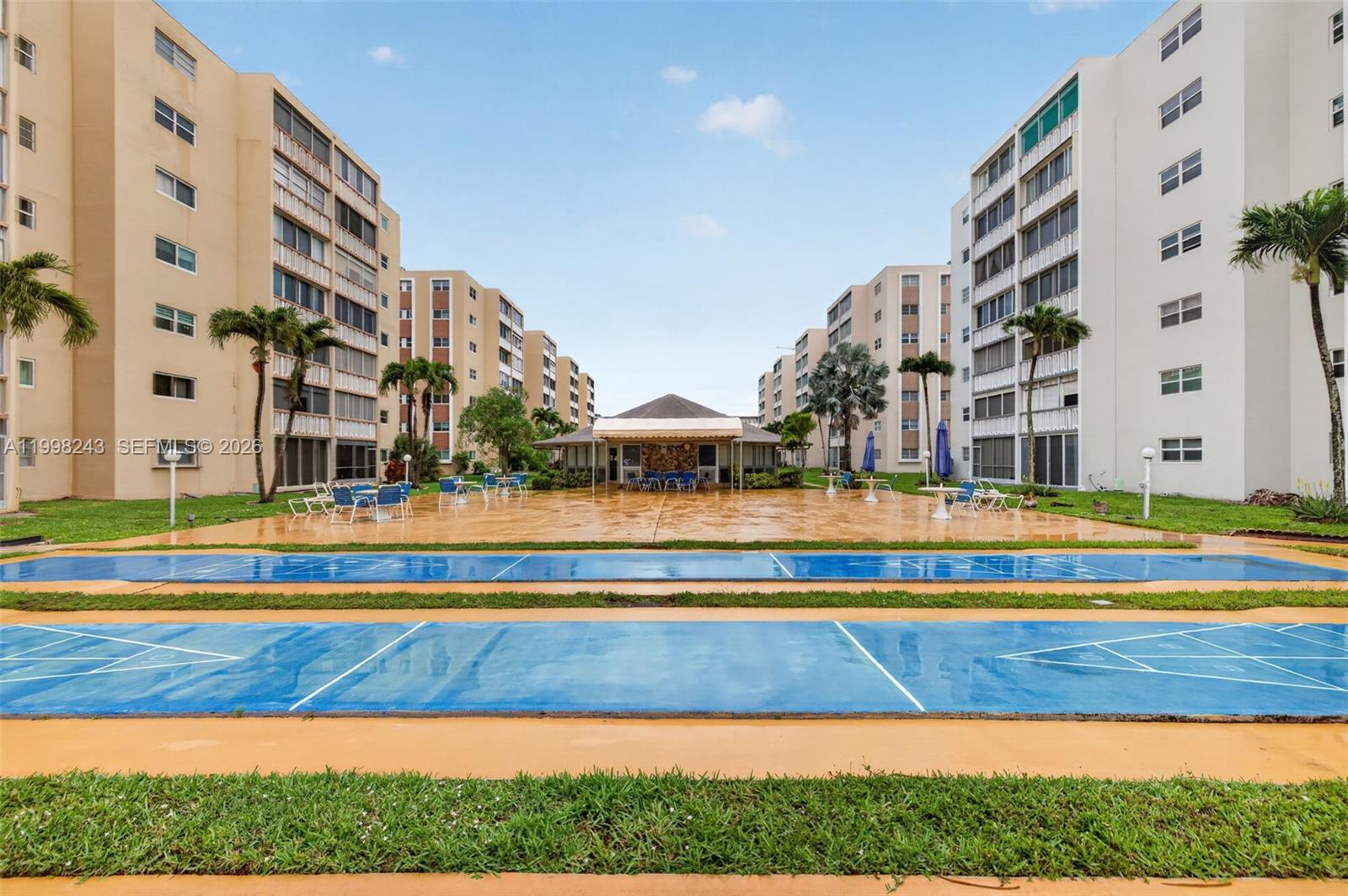 MEADOWBROOK CONDO APTS BL - Residential