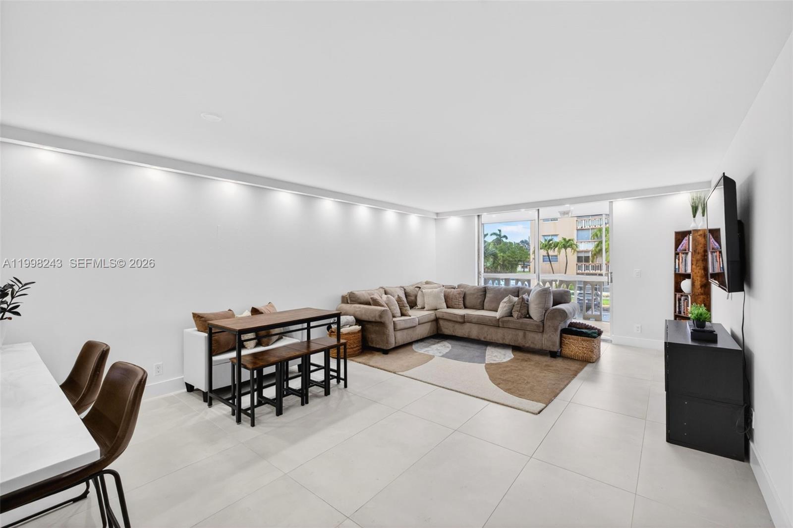 MEADOWBROOK CONDO APTS BL - Residential