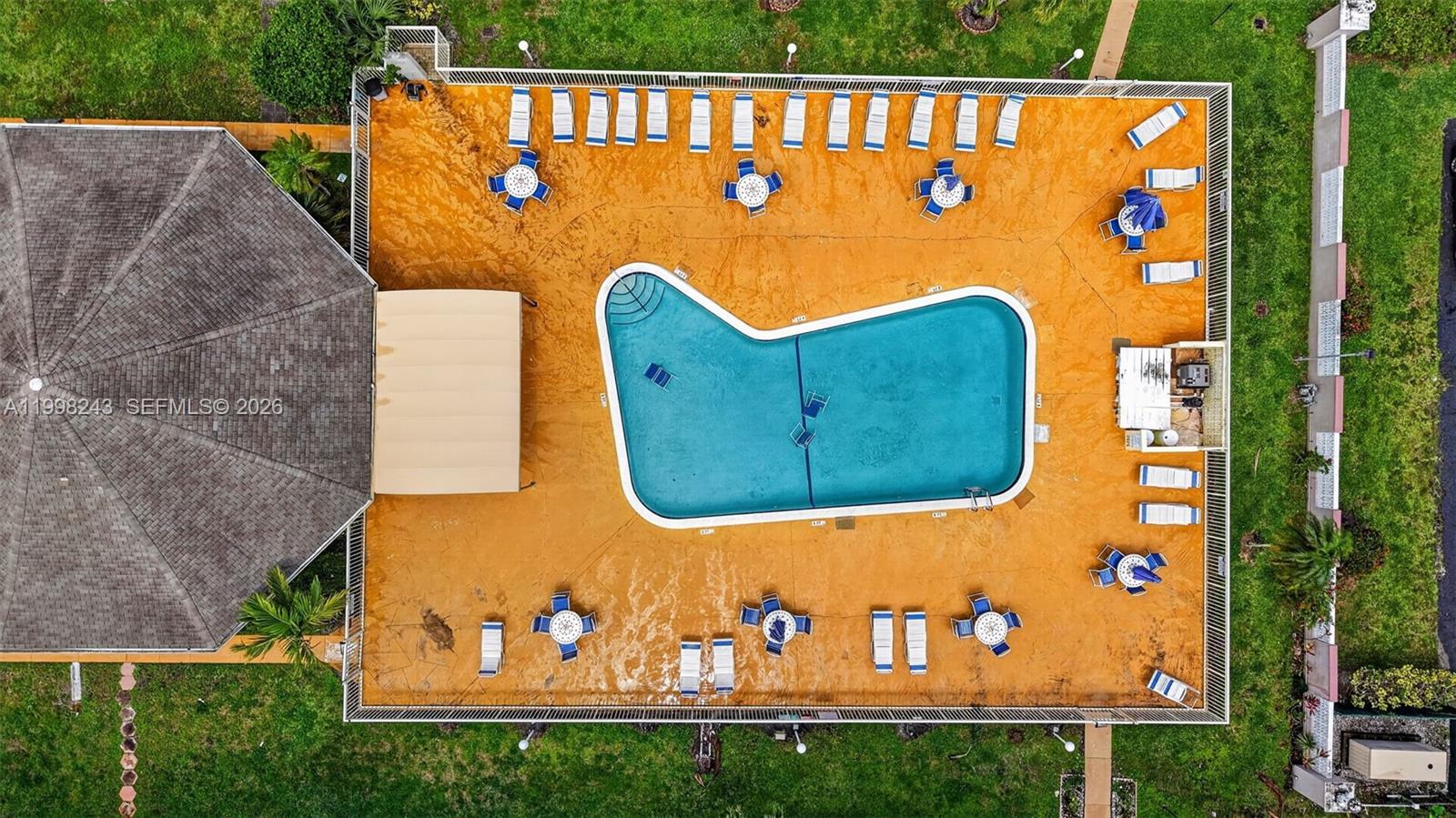 MEADOWBROOK CONDO APTS BL - Residential