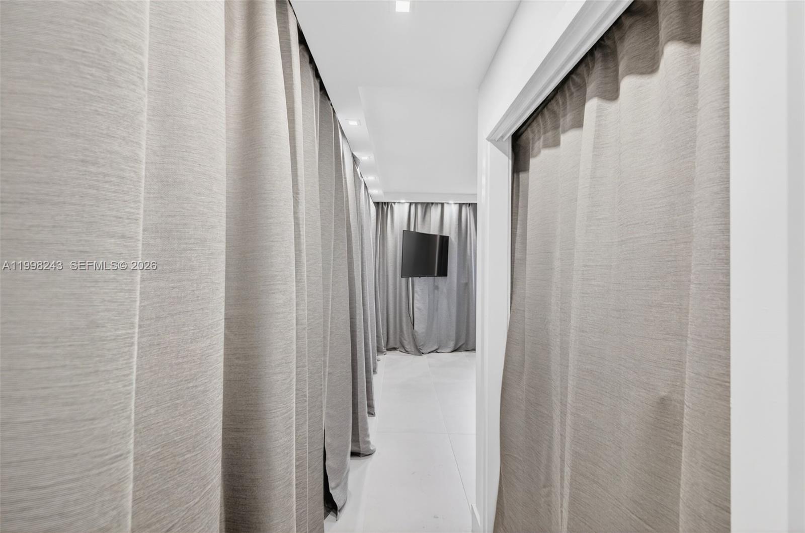 MEADOWBROOK CONDO APTS BL - Residential