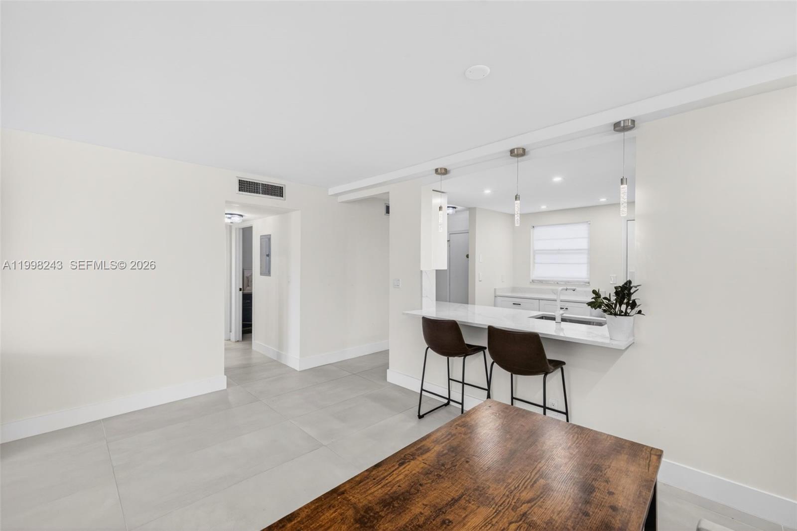 MEADOWBROOK CONDO APTS BL - Residential