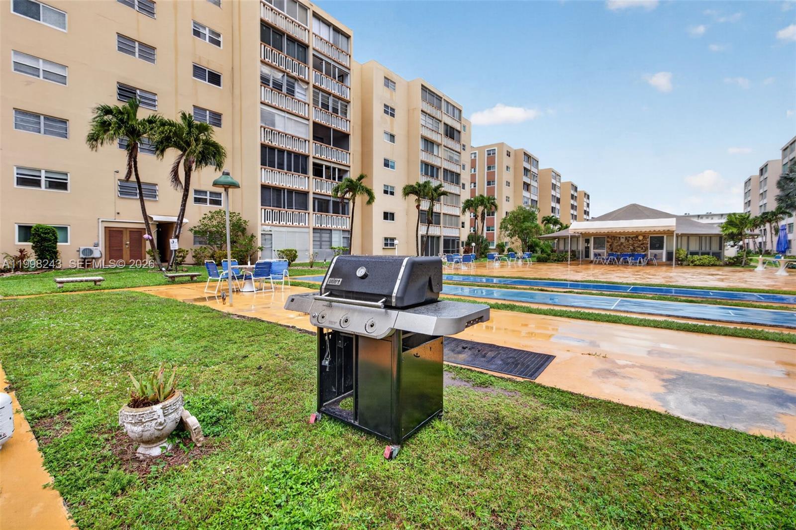 MEADOWBROOK CONDO APTS BL - Residential