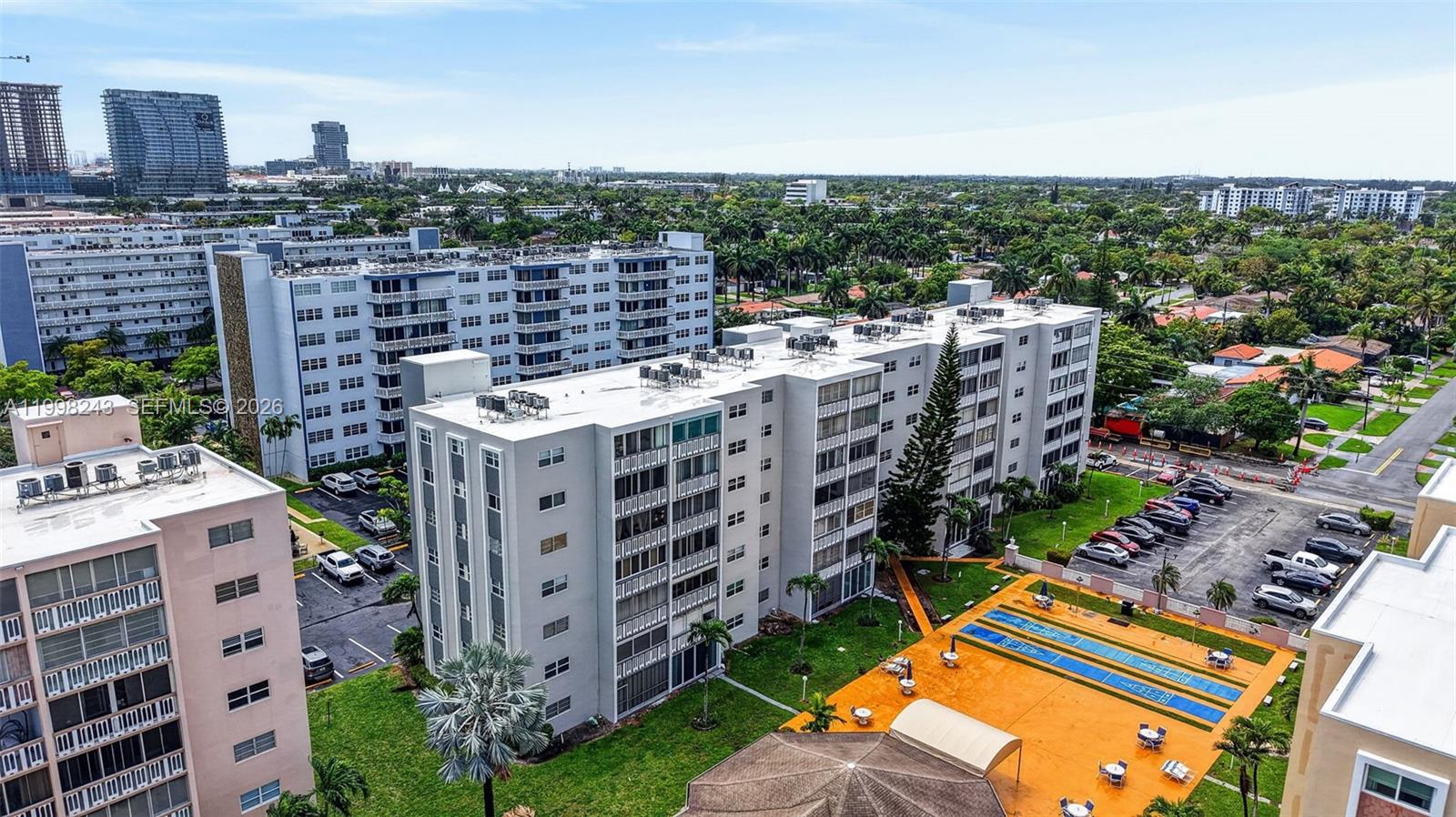 MEADOWBROOK CONDO APTS BL - Residential