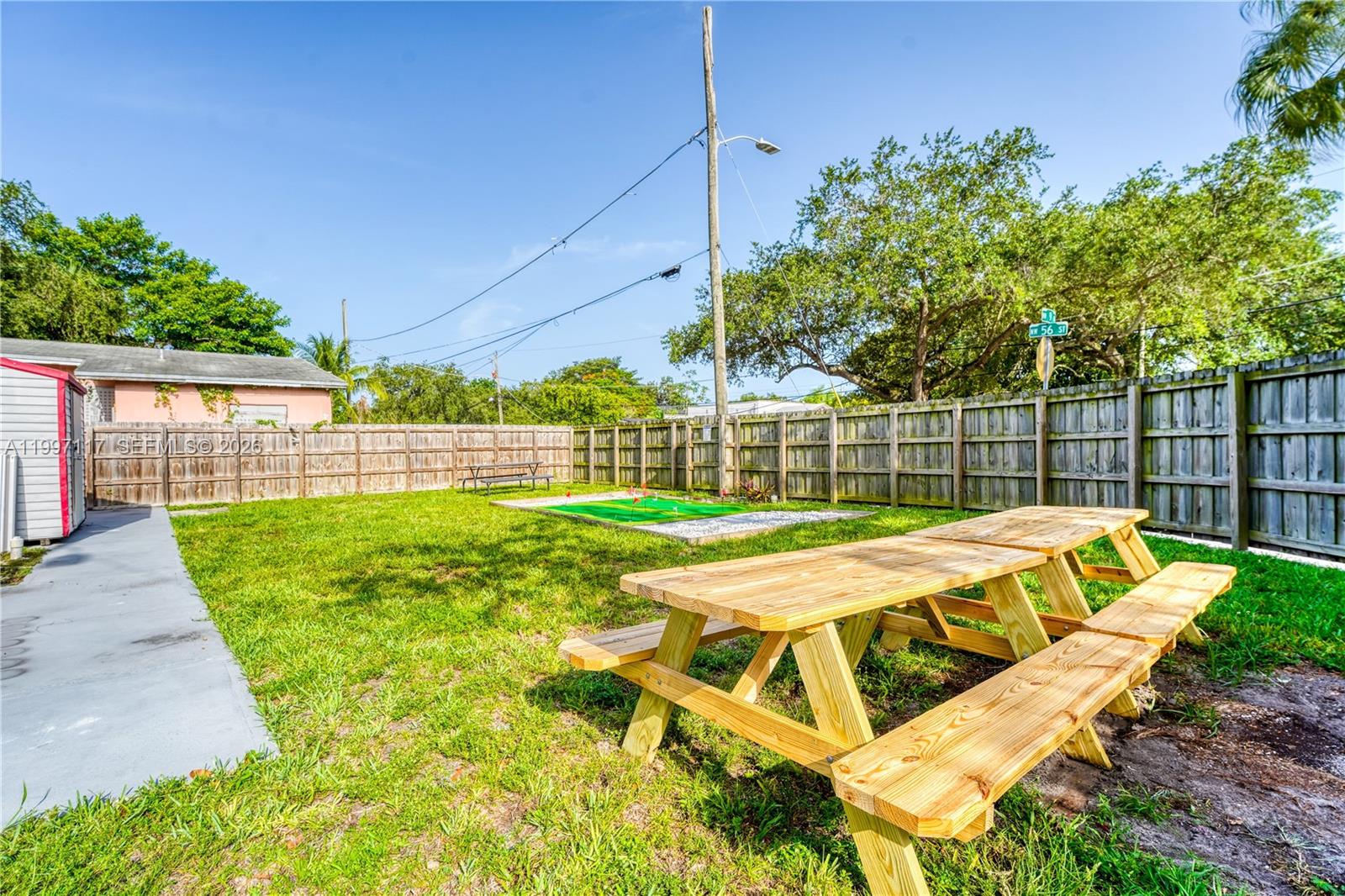 PINE HIGHLANDS - Residential