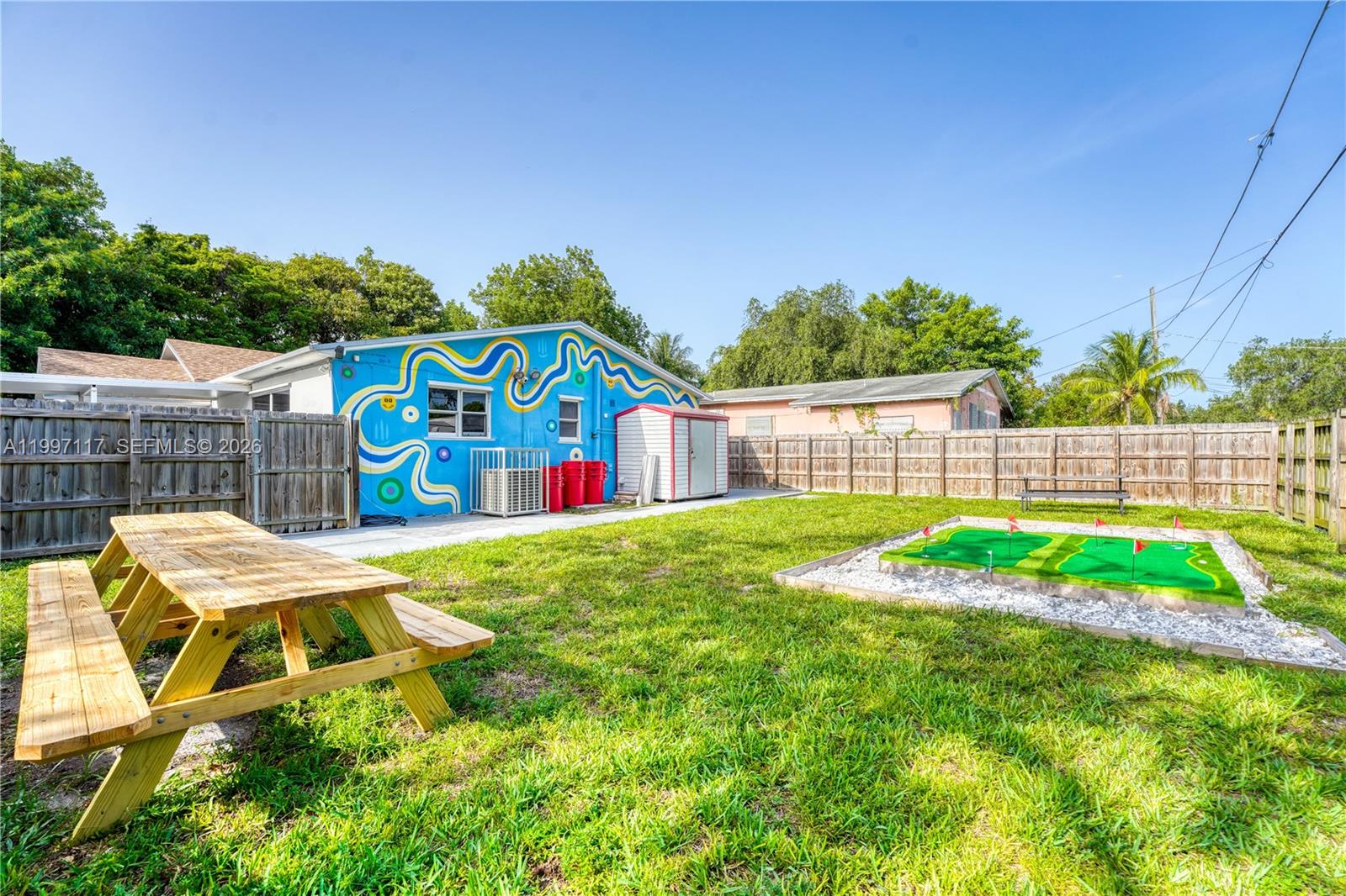 PINE HIGHLANDS - Residential