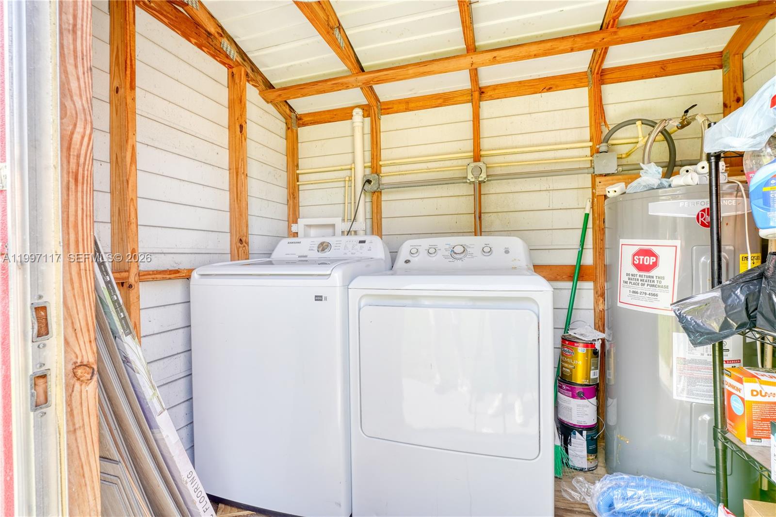 PINE HIGHLANDS - Residential