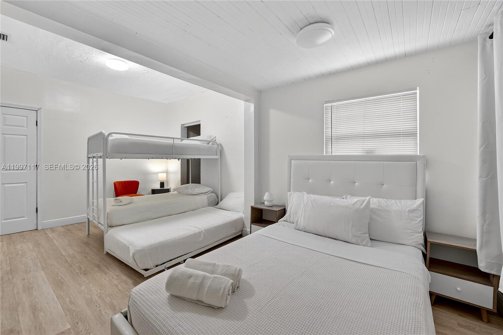 PINE HIGHLANDS - Residential