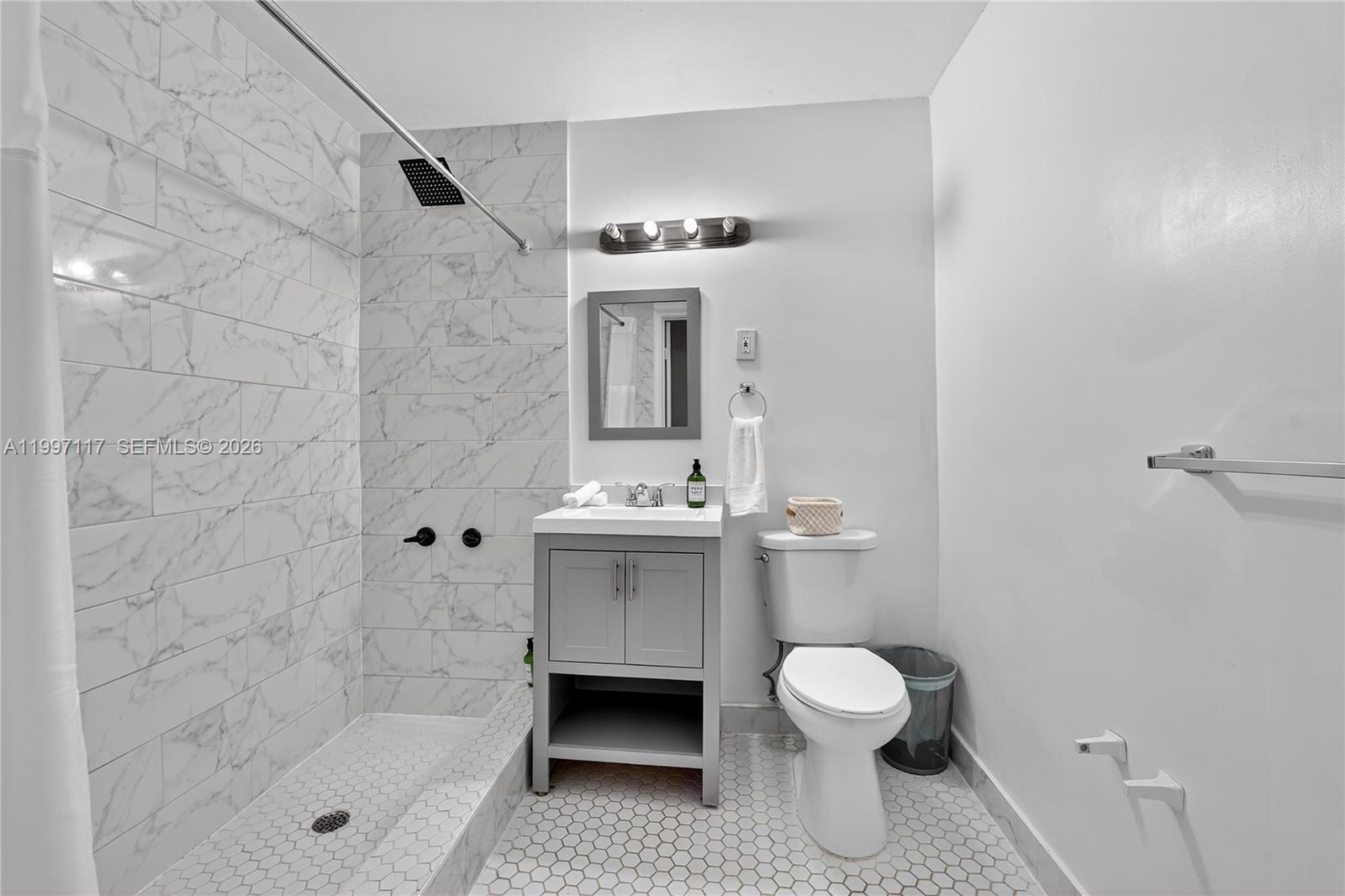 PINE HIGHLANDS - Residential