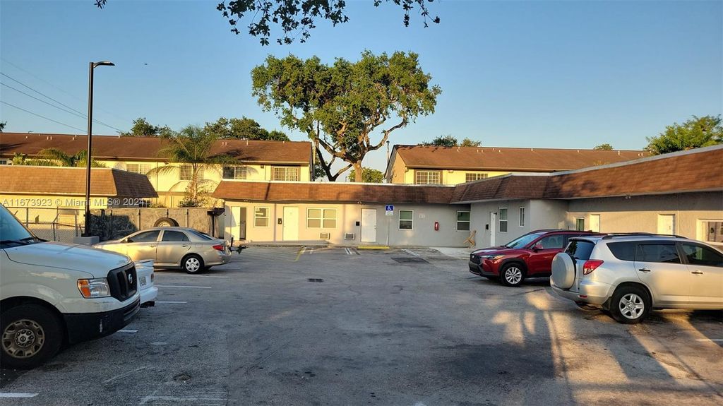 Photo of 720 Harris Terrace #1-8, Fort Lauderdale, FL 33311 (MLS # A11673923)