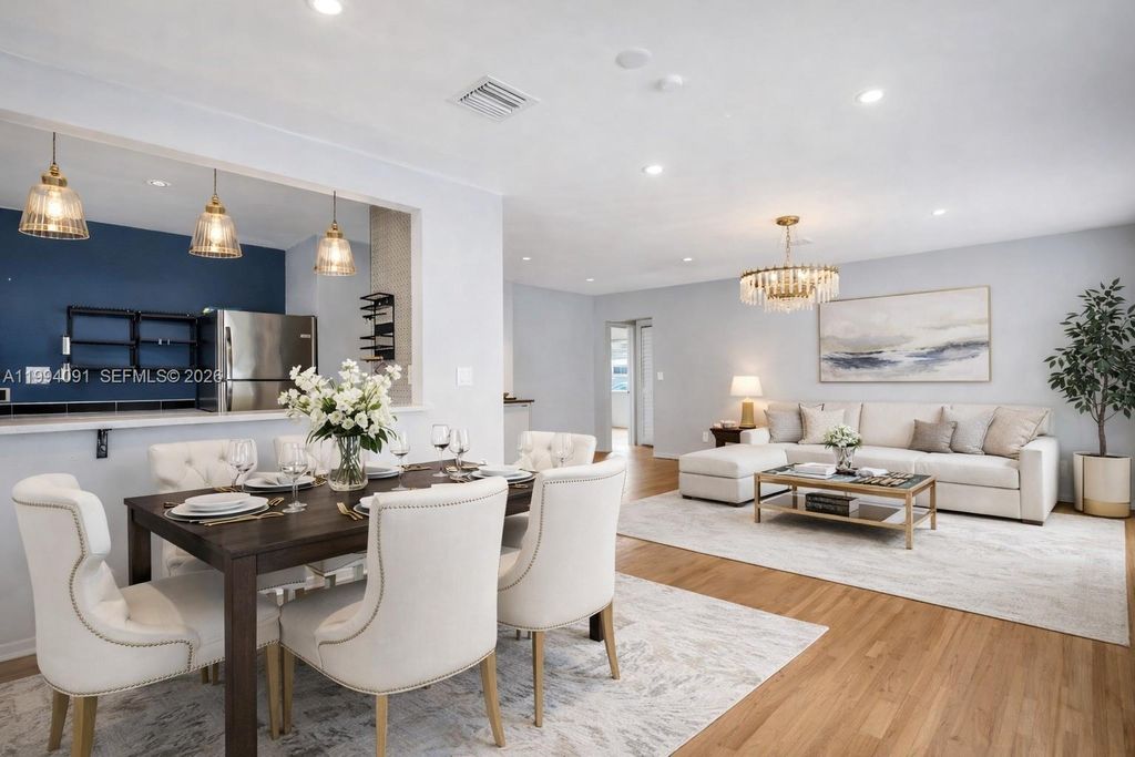 Photo of 517 S 19th Ave, Hollywood, FL 33020 (MLS # A11994091)