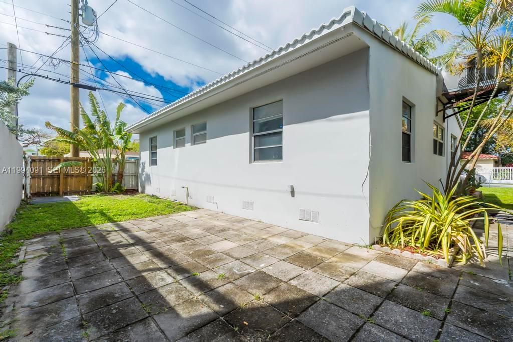 HOLLYWOOD - Residential