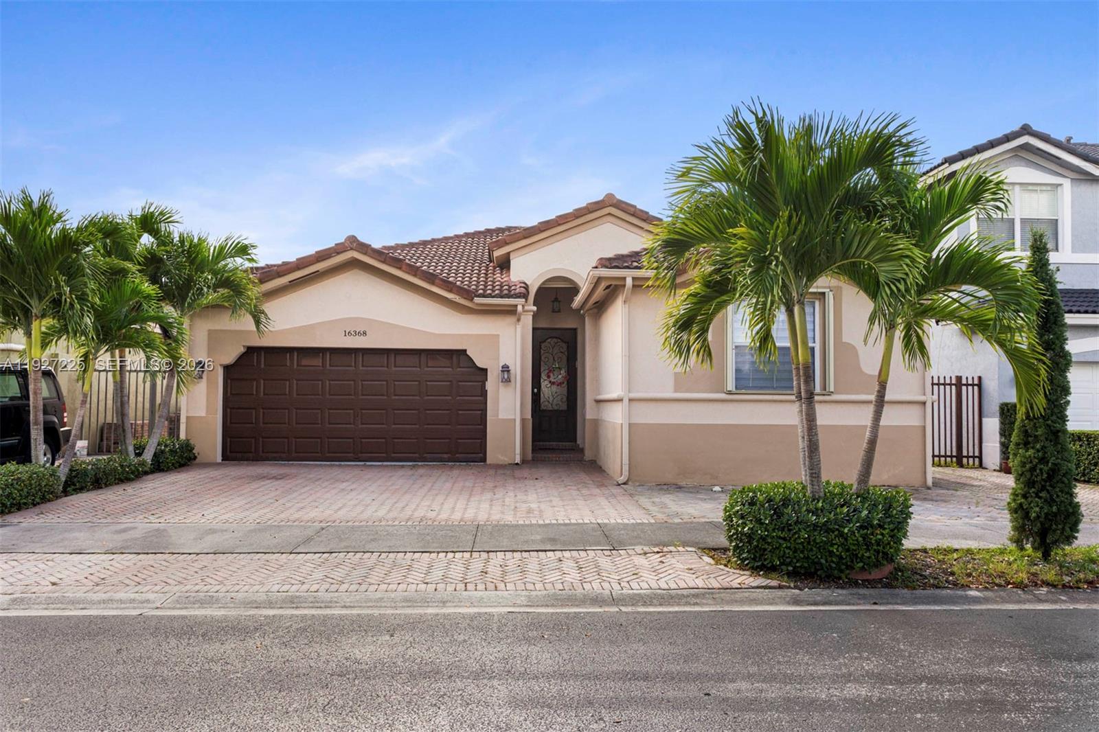 PARK LAKES - Residential