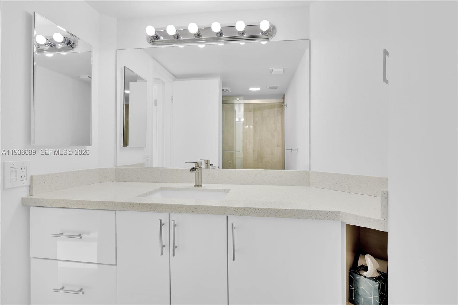 CORNICHE CONDO - Residential