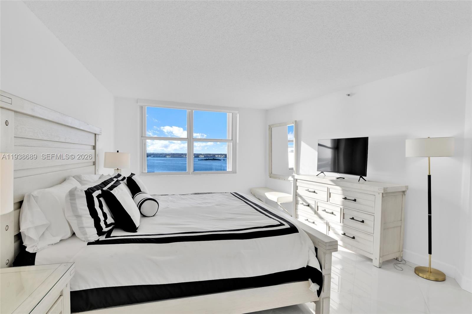 CORNICHE CONDO - Residential