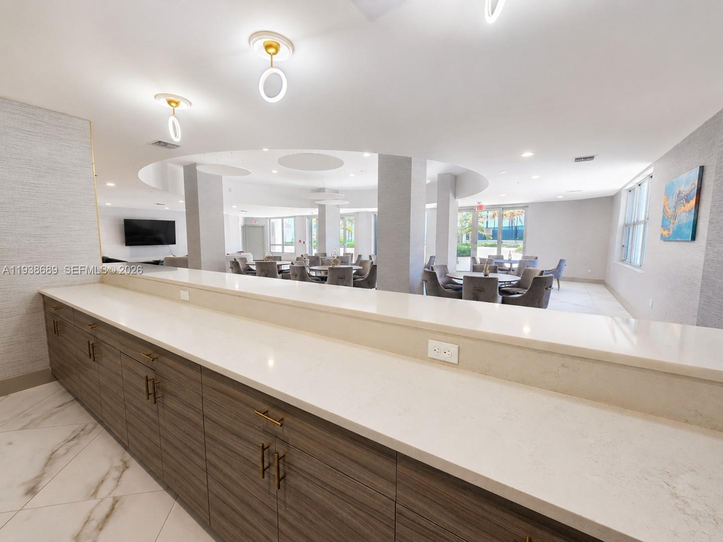 CORNICHE CONDO - Residential