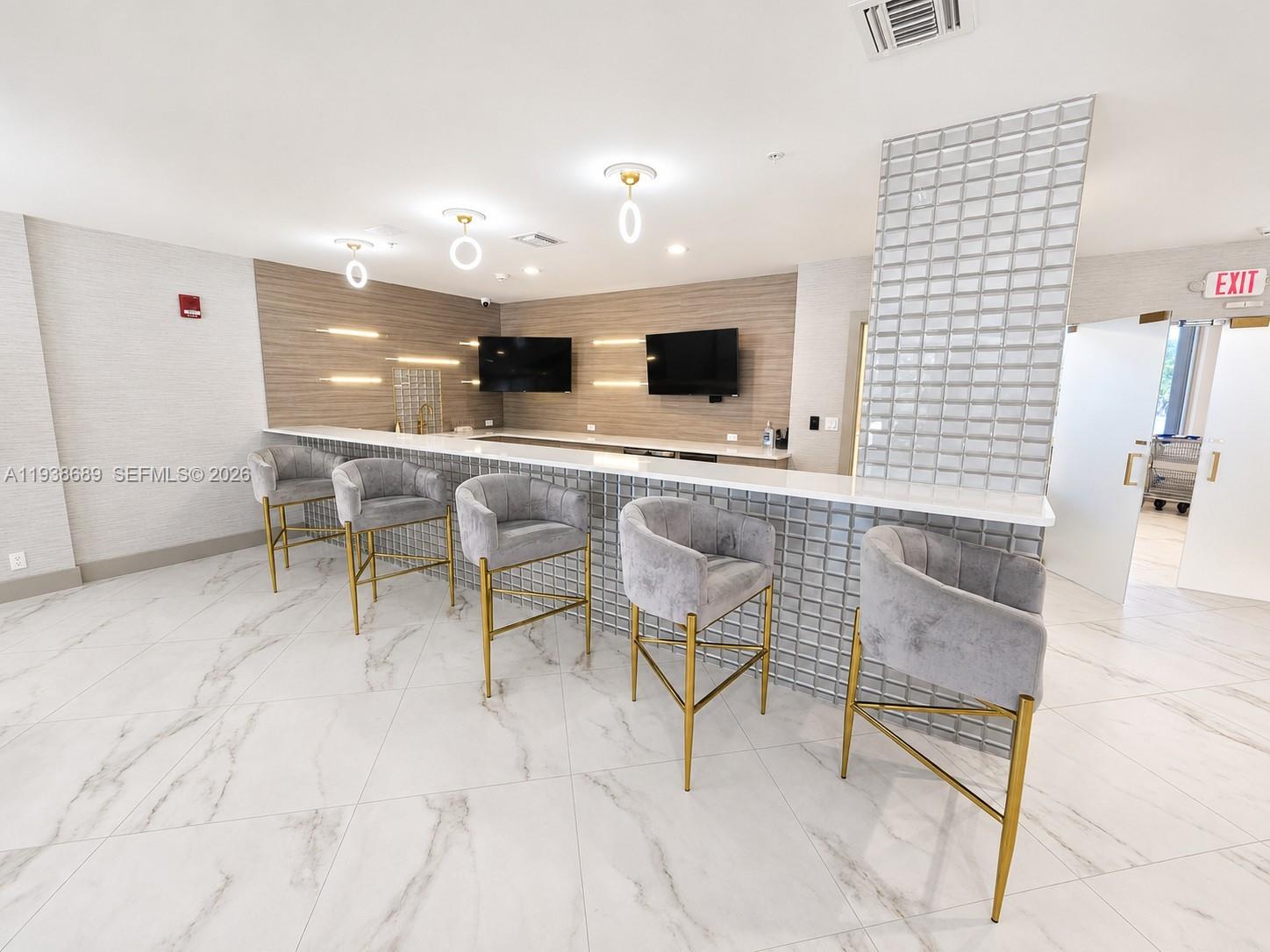 CORNICHE CONDO - Residential