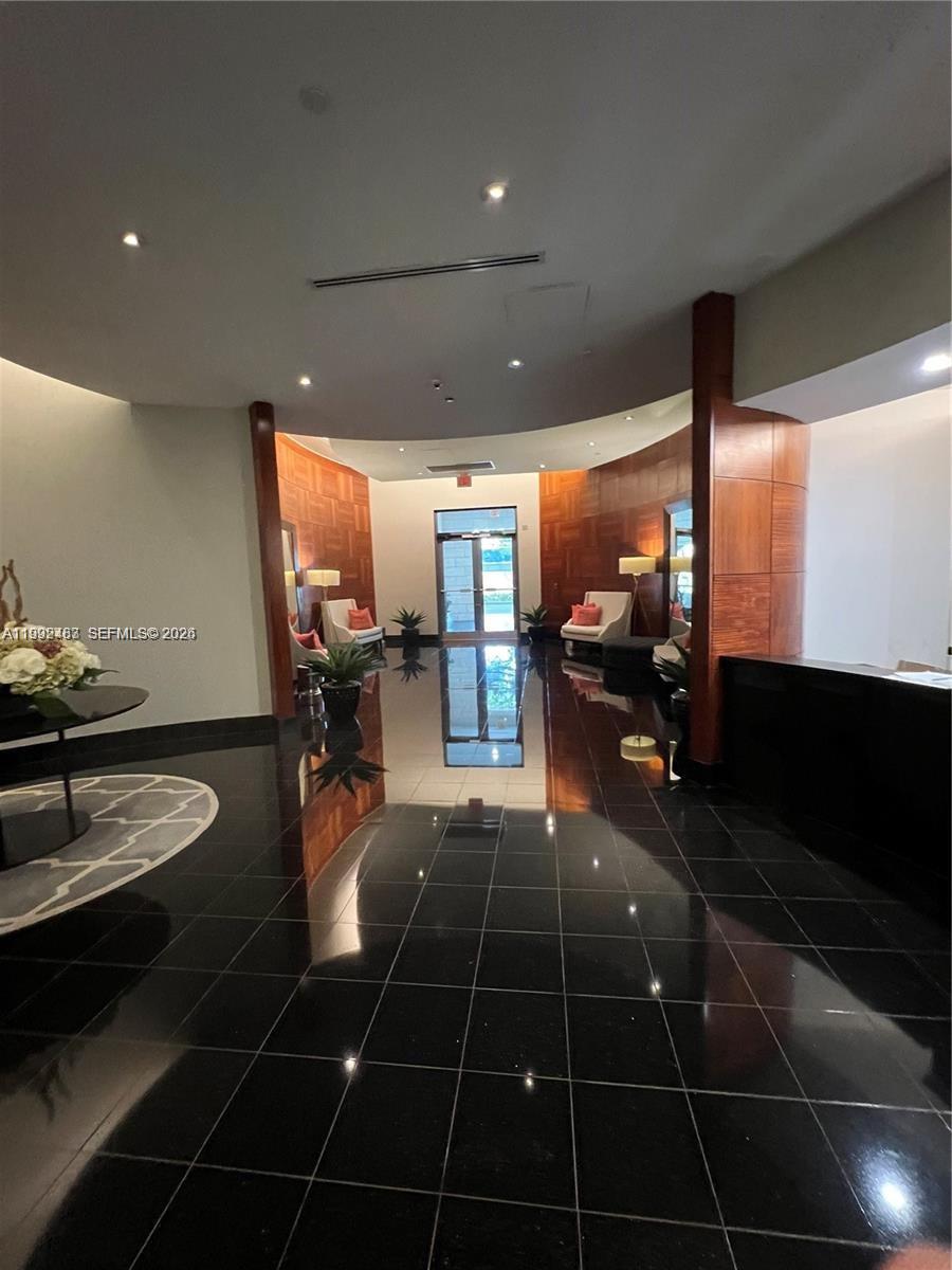 THE ASTON CONDO - Residential