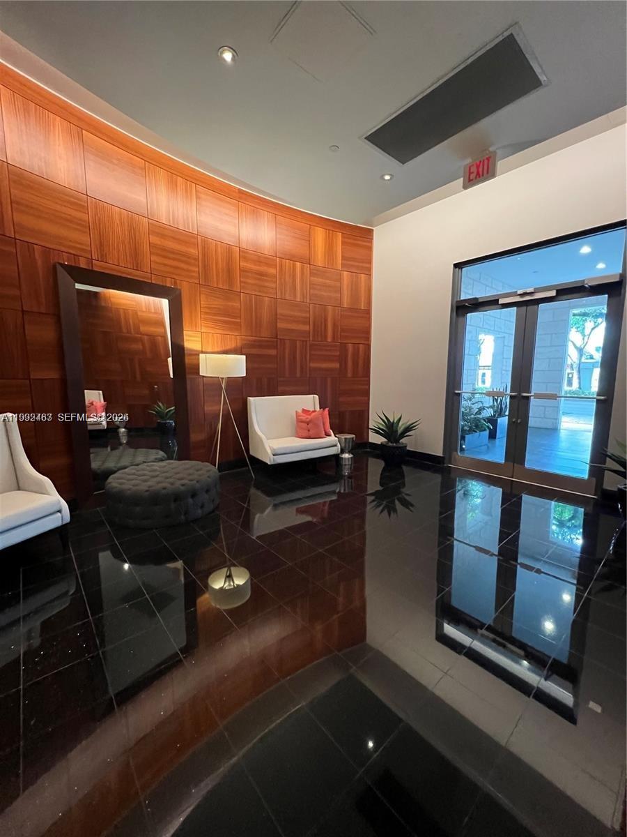 THE ASTON CONDO - Residential