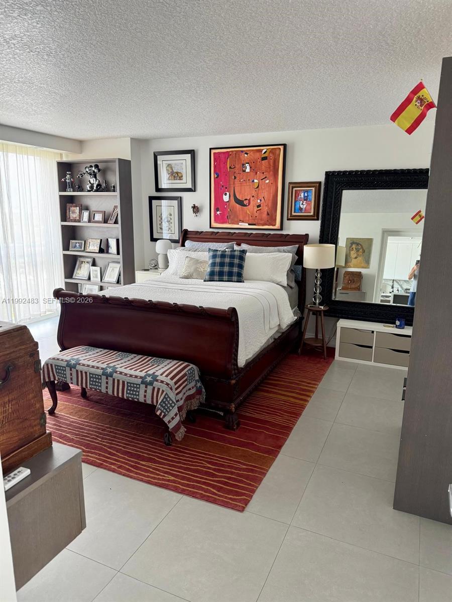 THE ASTON CONDO - Residential