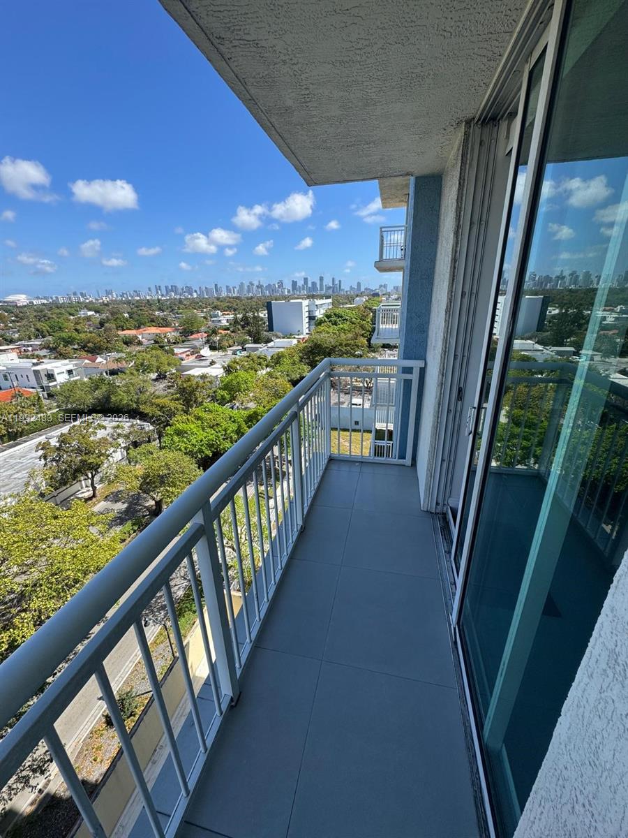 THE ASTON CONDO - Residential