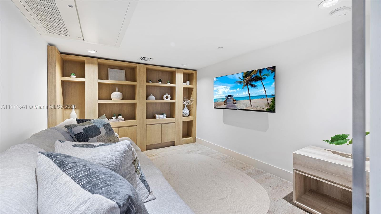 2399 COLLINS AVENUE - Residential Lease