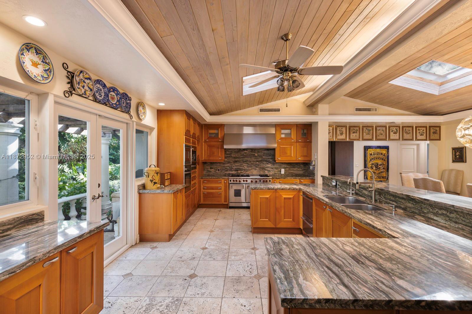 SNAPPER CREEK LAKES SUB - Residential