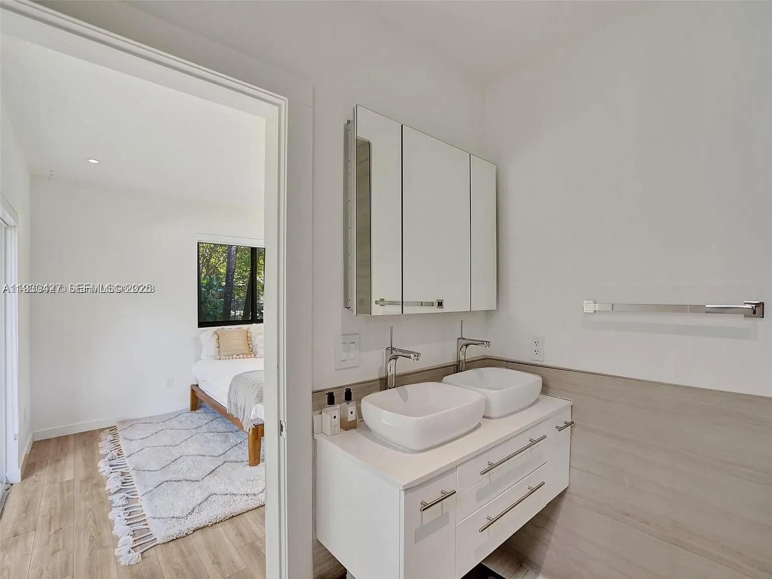 CAMBRIDGE LAWNS PARK - Residential Lease