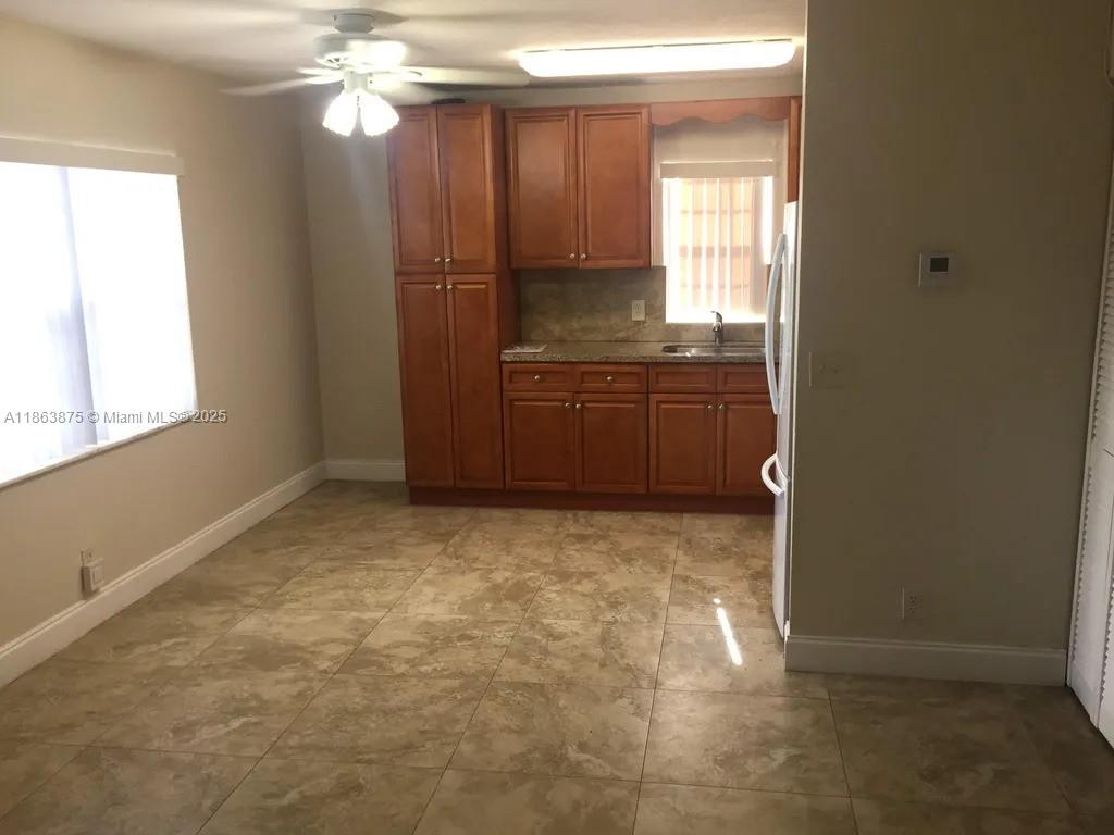 FT LAUDERDALE ESTATES - Residential Income