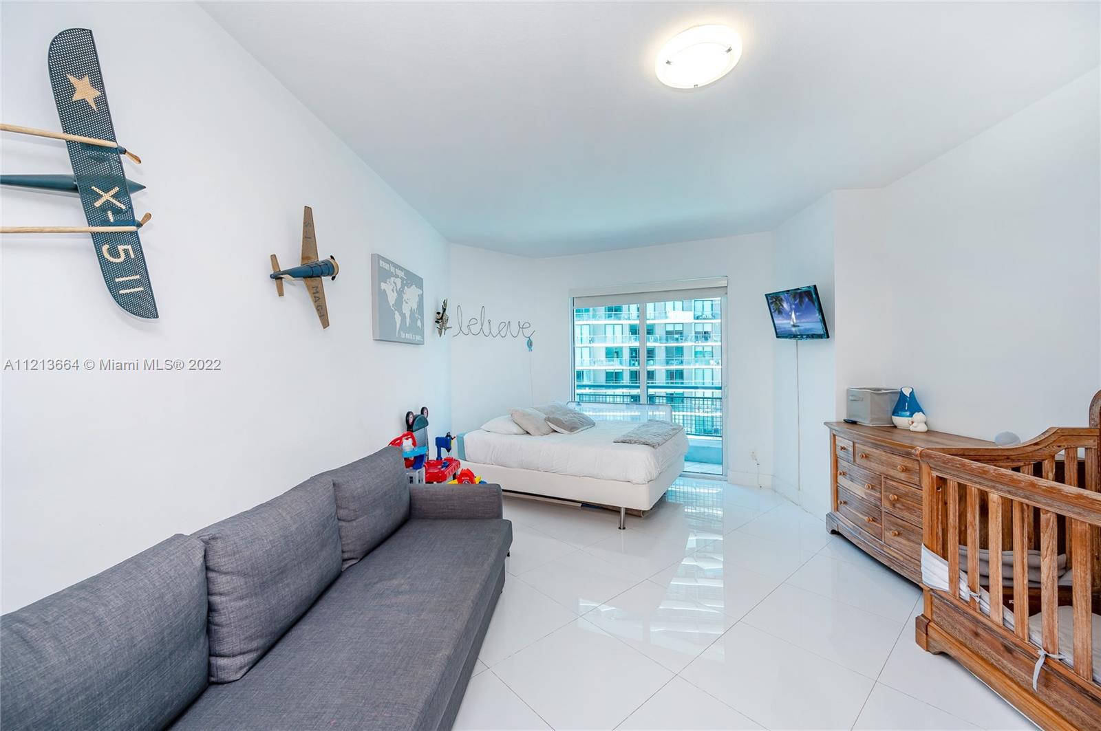 INFINITY AT BRICKELL COND - Residential Lease