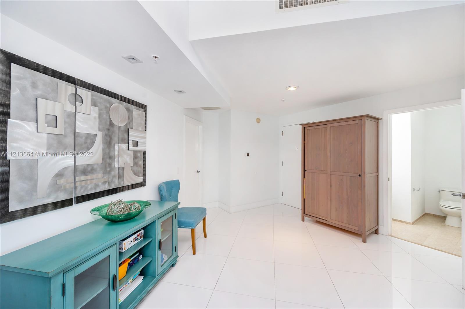 INFINITY AT BRICKELL COND - Residential Lease