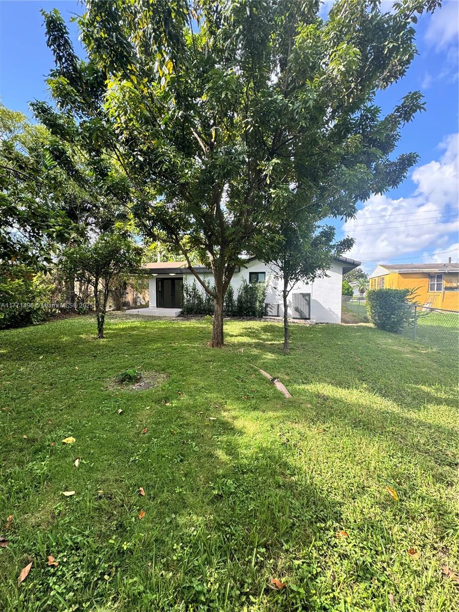 3335 Sw 65th Ave 3335, Miami, Broward County, Florida - 4 Bedrooms  
4 Bathrooms - 